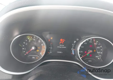 2017 Jeep New Compass Latitude 4X4 z USA, uszkodzony, nr VIN 3C4NJDBB6HT641838